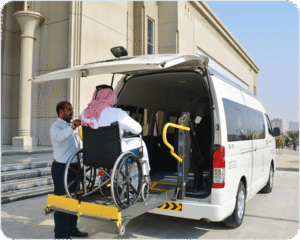 توفير وسائل نقل ميدانية لكبار السن وذوي الإعاقة